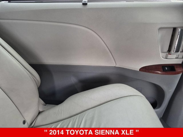 Used 2014 Toyota Sienna XLE FWD image 27