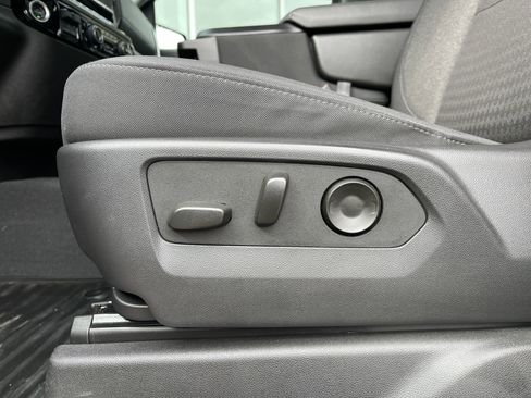 Used 2025 Chevrolet Silverado 1500 LT image 20