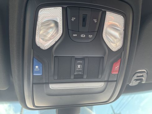 Used 2022 RAM 1500 Lone Star AWD/4WD image 32