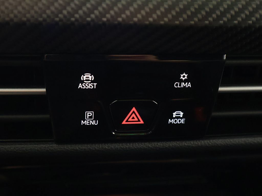 Used 2024 Volkswagen Golf R AWD/4WD image 44