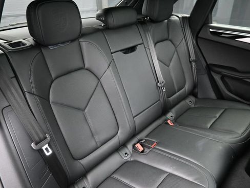Certified 2026 Porsche Macan AWD/4WD image 29