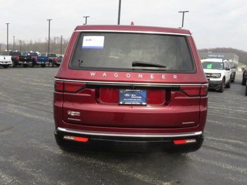 Used 2022 Jeep Wagoneer Series III w/ Premium Group I image 15