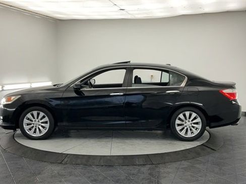 Used 2013 Honda Accord Touring image 8