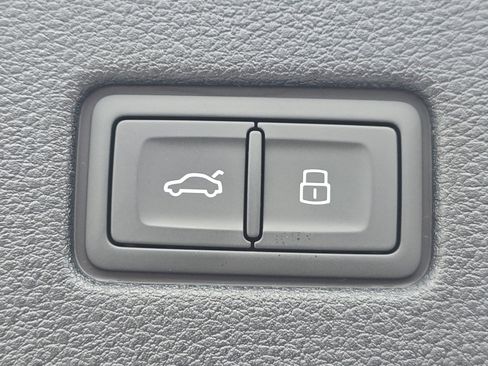 New 2026 Audi Q8 Premium Plus image 17