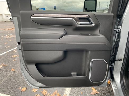 New 2026 Chevrolet Silverado 3500 LTZ w/ LTZ Premium Package image 17