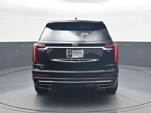 Used 2023 Cadillac XT6 Premium Luxury image 6