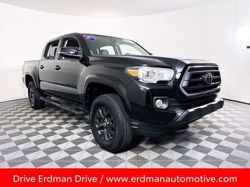Used 2023 Toyota Tacoma SR5 w/ Technology Package image 1