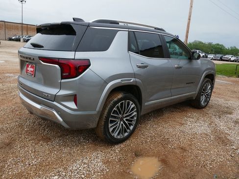 New 2026 GMC Terrain Denali w/ LPO, Black Badging Package image 4