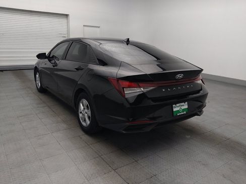 Used 2021 Hyundai Elantra SE FWD image 5