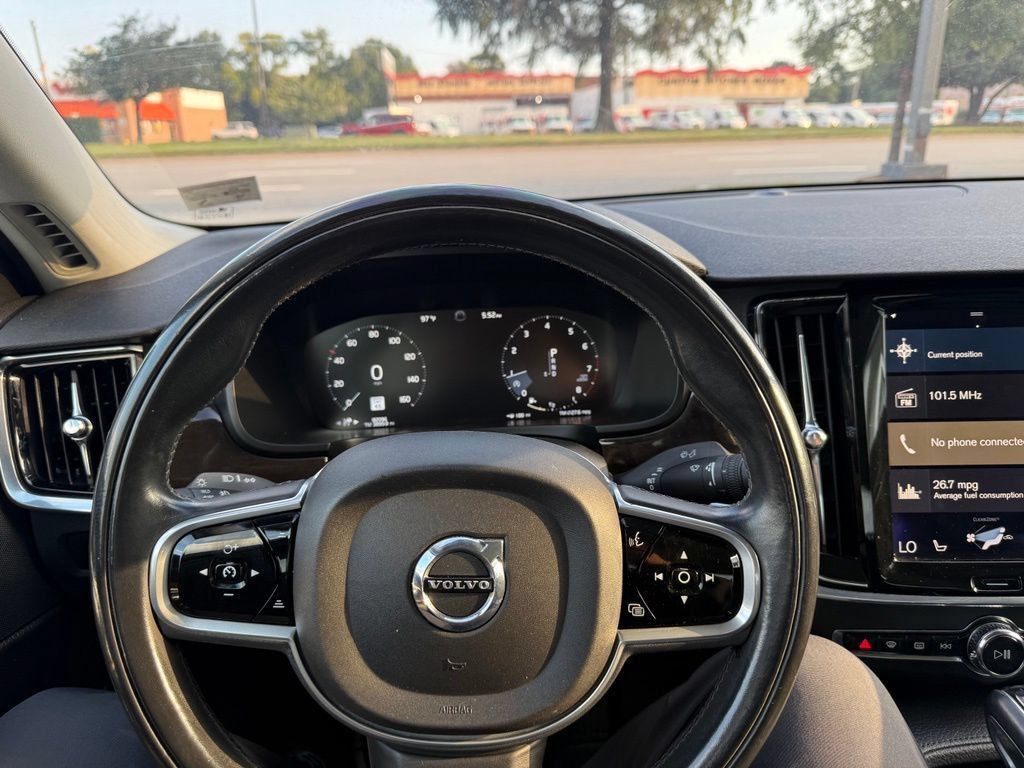 Used 2018 Volvo S90 T5 Momentum w/ Convenience Package AWD/4WD image 8