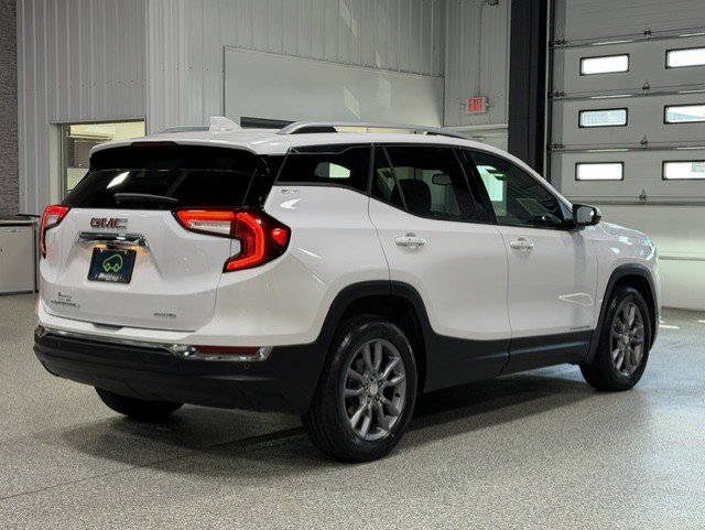 Certified 2024 GMC Terrain SLT w/ Infotainment Package II AWD/4WD image 5
