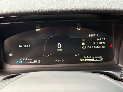 Used 2023 Lincoln Aviator AWD w/ Premium Package image 31