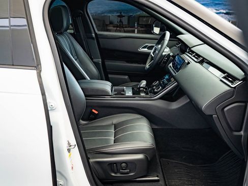 Used 2023 Land Rover Range Rover Velar R-Dynamic S image 23