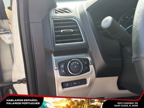 Used 2018 Ford Explorer XLT w/ Equipment Group 202A FWD image 14