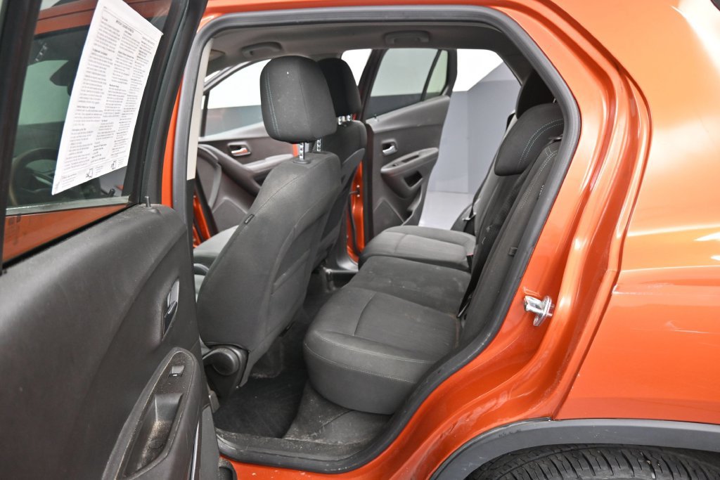 Used 2016 Chevrolet Trax LT FWD image 24