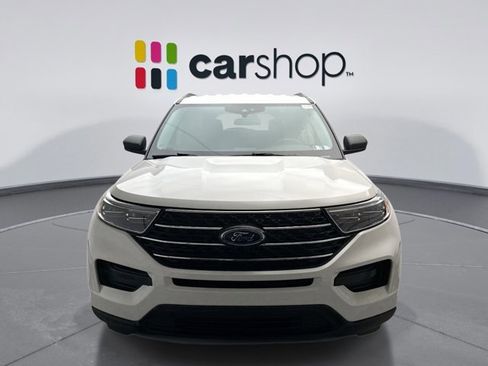 Used 2023 Ford Explorer XLT image 8