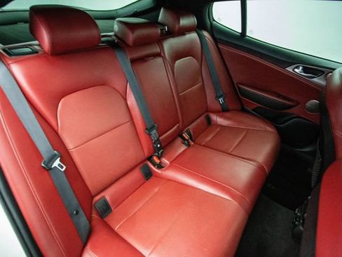 Used 2020 Kia Stinger GT1 image 27