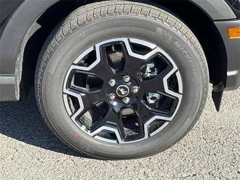 New 2025 Ford Bronco Sport Outer Banks w/ Outer Banks Tech Package+ image 9