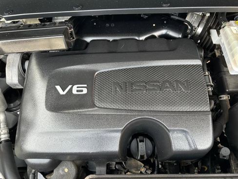 Used 2019 Nissan Pathfinder SL AWD/4WD image 38