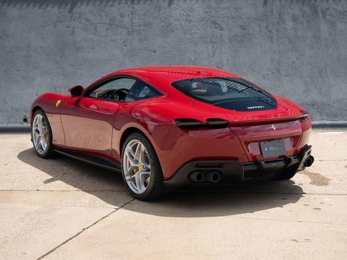 Certified 2022 Ferrari Roma RWD image 2