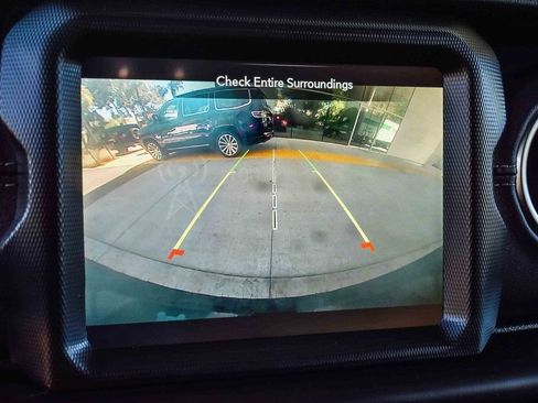 Used 2023 Jeep Wrangler Unlimited Sahara AWD/4WD image 20