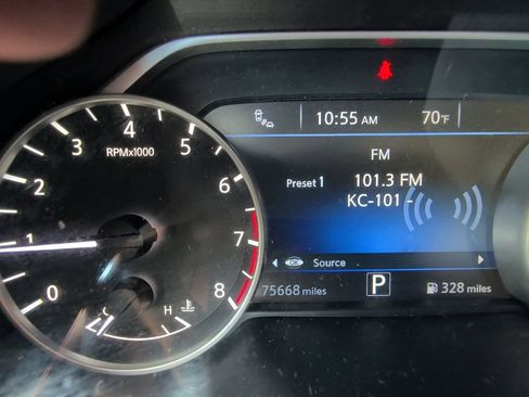 Used 2019 Nissan Murano SV AWD/4WD image 17