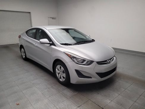Used 2016 Hyundai Elantra SE FWD image 13