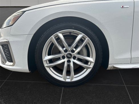Used 2022 Audi A4 2.0T Premium Plus w/ Premium Plus Package image 9