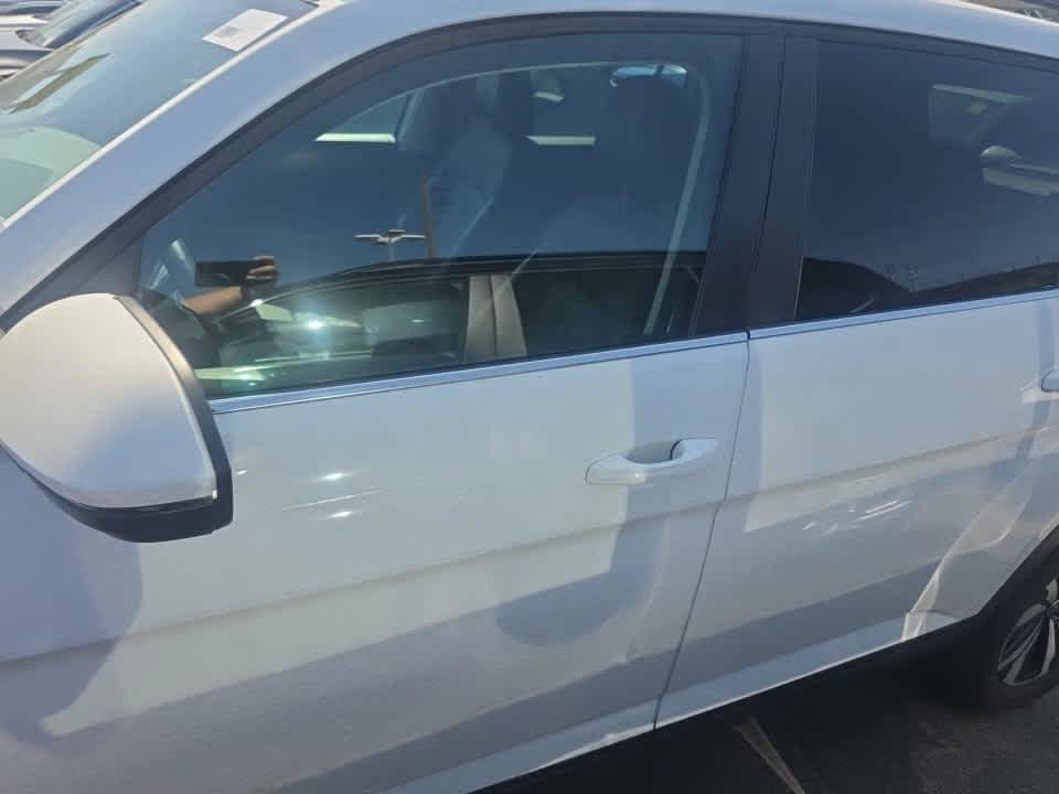 Used 2024 Volkswagen Atlas SE FWD image 9