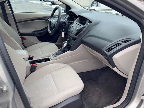 Used 2016 Ford Focus SE image 12