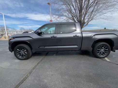 Used 2022 Toyota Tundra Platinum w/ Advanced Package image 5