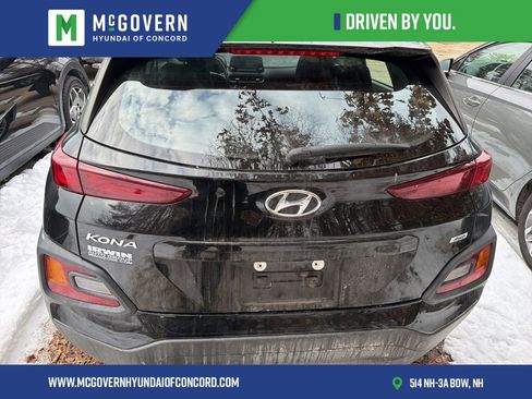 Used 2021 Hyundai Kona SE image 3