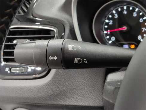 Certified 2021 Jeep Compass Limited image 27