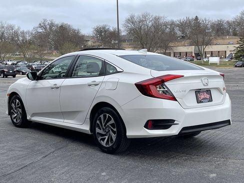Used 2017 Honda Civic EX image 5