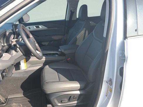 New 2026 Ford Explorer Active w/ Active Comfort Package image 30