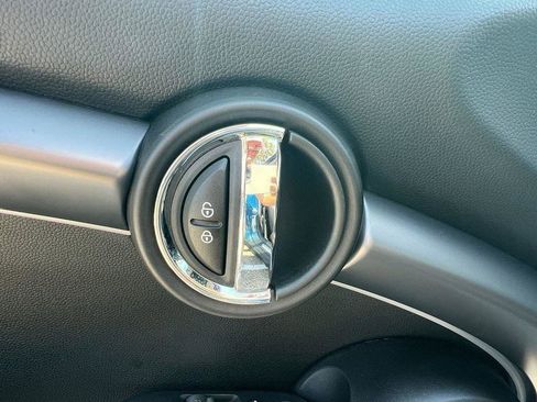 Used 2022 MINI Cooper S w/ Premium Package image 16