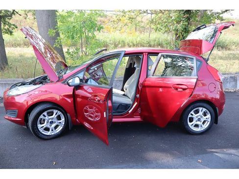 Used 2015 Ford Fiesta SE w/ Exterior Protection Package image 17