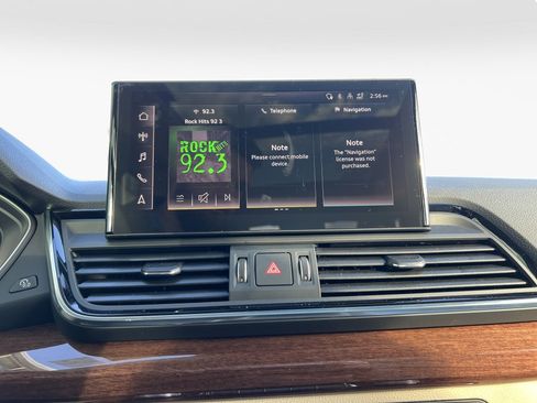 Used 2023 Audi Q5 e Premium Plus image 17