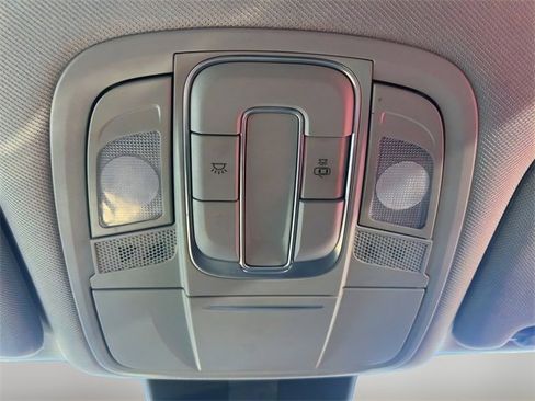 Used 2020 Hyundai Santa Fe SEL w/ Convenience Package image 15