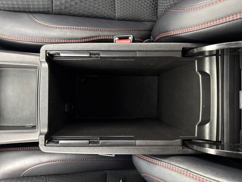 Used 2015 Toyota Camry SE image 30