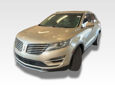 Used 2017 Lincoln MKC Reserve image 1