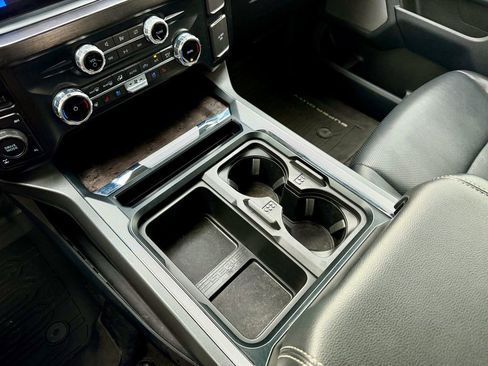 Used 2023 Ford F350 Lariat w/ Chrome Package image 19