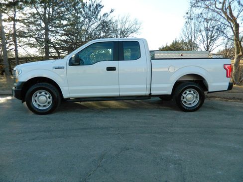 Used 2015 Ford F150 XL w/ Equipment Group 101A Mid image 4