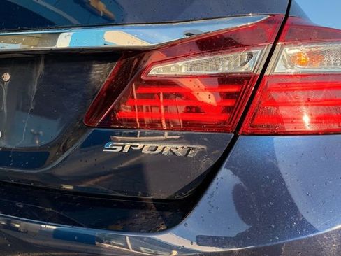 Used 2016 Honda Accord Sport image 27