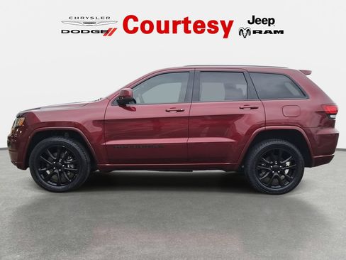 Used 2022 Jeep Grand Cherokee Laredo X AWD/4WD image 7