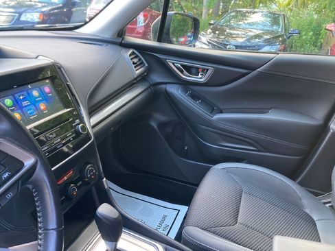 Used 2019 Subaru Forester Premium w/ All-Weather Package image 16