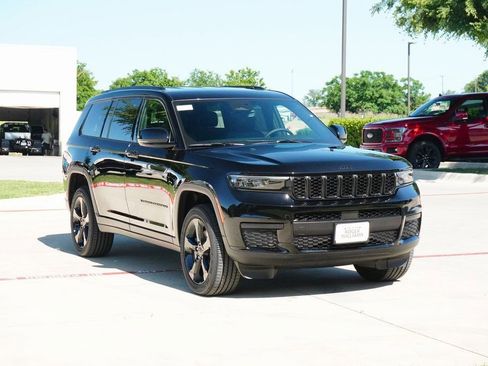 New 2025 Jeep Grand Cherokee L Laredo AWD/4WD image 5