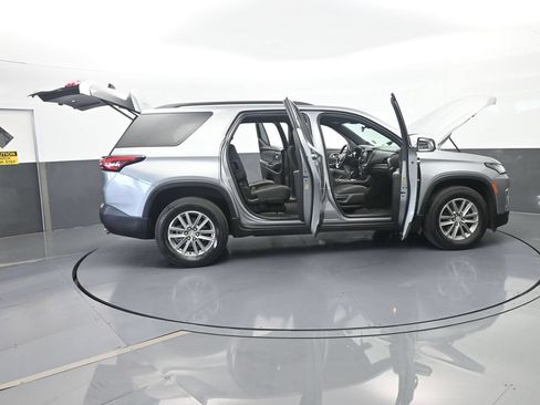 Used 2023 Chevrolet Traverse LT FWD image 75