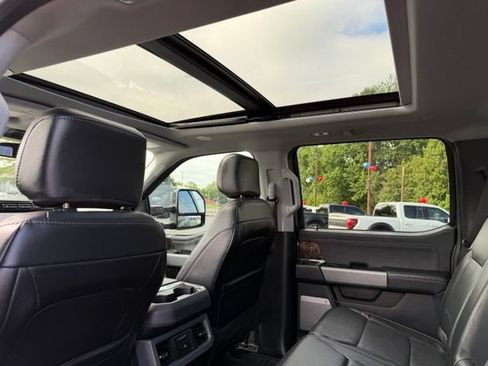 Used 2024 Ford F250 Lariat w/ Lariat Ultimate Package AWD/4WD image 39