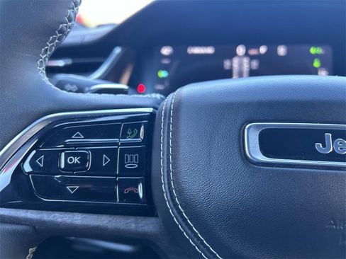 Used 2023 Jeep Grand Cherokee Overland image 26